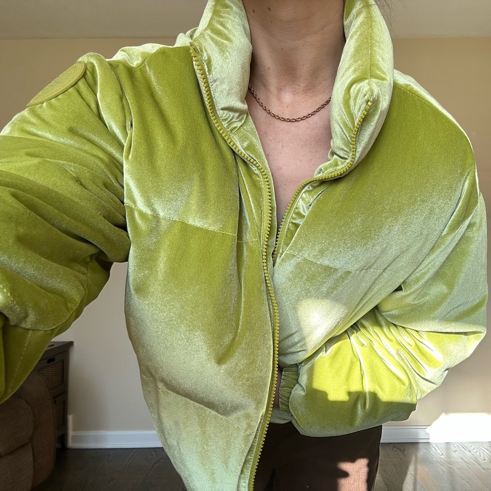 Fabletics Green Puffer Jacket - Picture 2 of 4